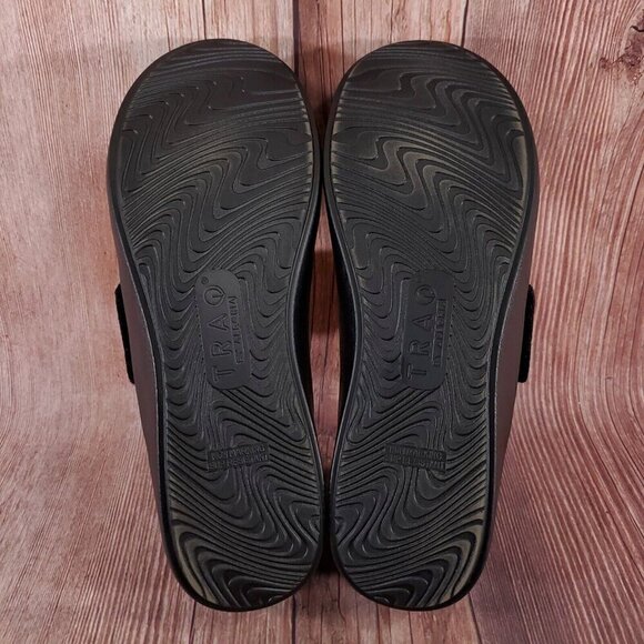 Traq by Alegria Womens Size 41 US 10.5-11 Qwik Cozy Black Slip On Walking Shoes - Picture 14 of 15